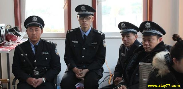 十里庄园物业服务中心召开11月份工作总结会议