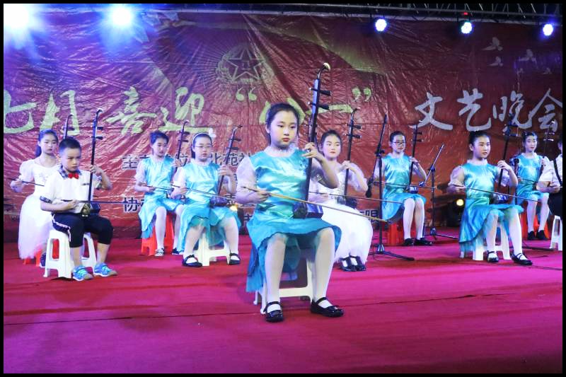 13、二胡合奏 金蛇狂舞 (12).jpg